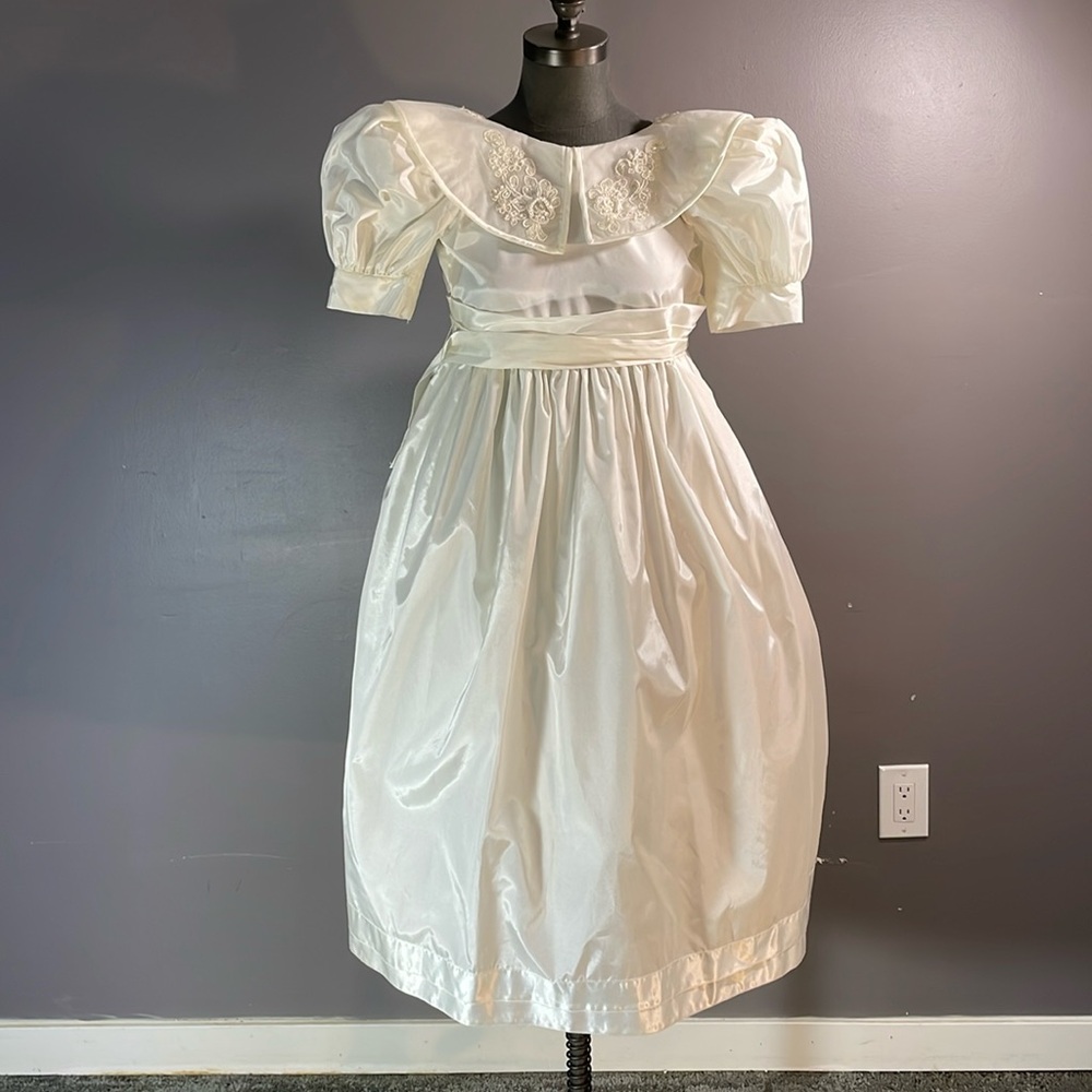 Little girl Bridesmaid flower girl dress in ivory taffeta